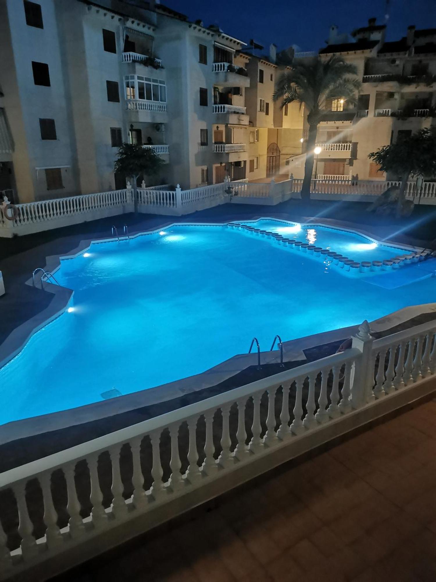 Casa Del Angel , Cosy 2 Bed Apartment,150M From Playa Los Locos Plus Beautiful Swimming Pool Torrevieja Exterior photo
